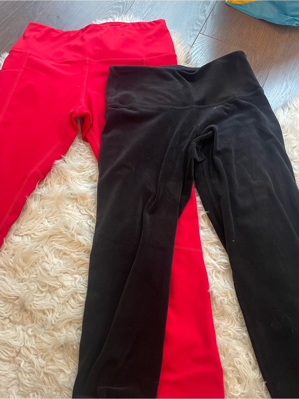 Bundle of 2 pairs medium leggings
